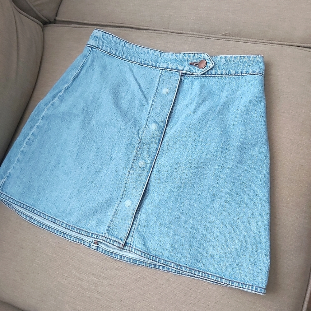 Zara light wash blue denim button down jean mini skirt